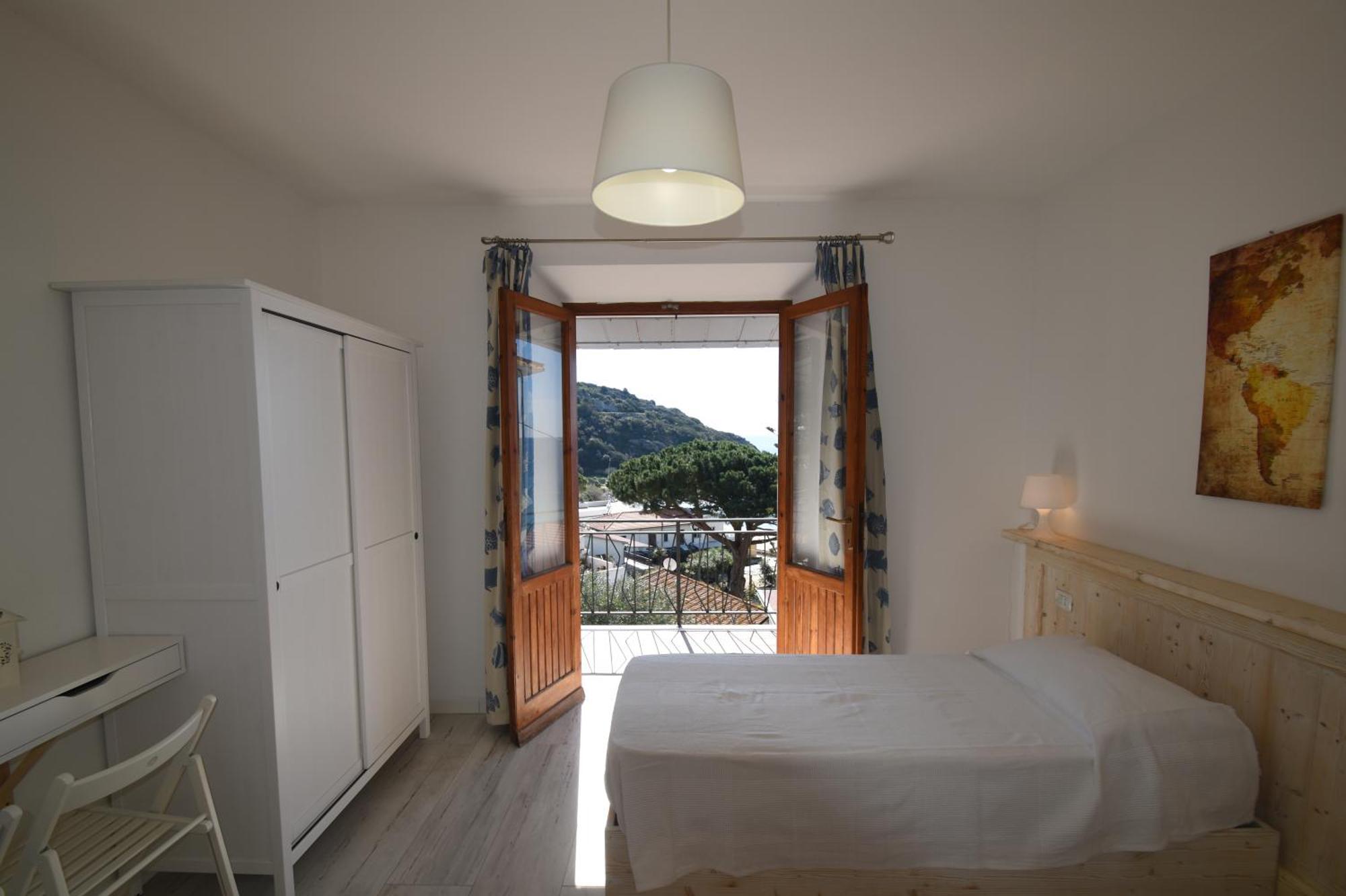 Appartamenti Cavoli - Vista Mare Con Terrazze, Clima E Posti Auto Spiaggia di Cavoli Eksteriør billede