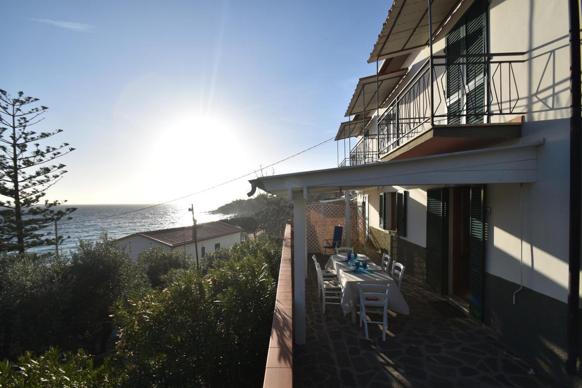 Appartamenti Cavoli - Vista Mare Con Terrazze, Clima E Posti Auto Spiaggia di Cavoli Eksteriør billede