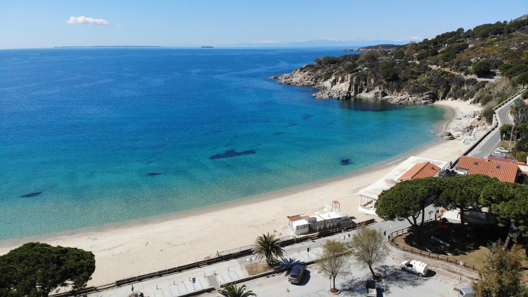 Appartamenti Cavoli - Vista Mare Con Terrazze, Clima E Posti Auto Spiaggia di Cavoli Eksteriør billede