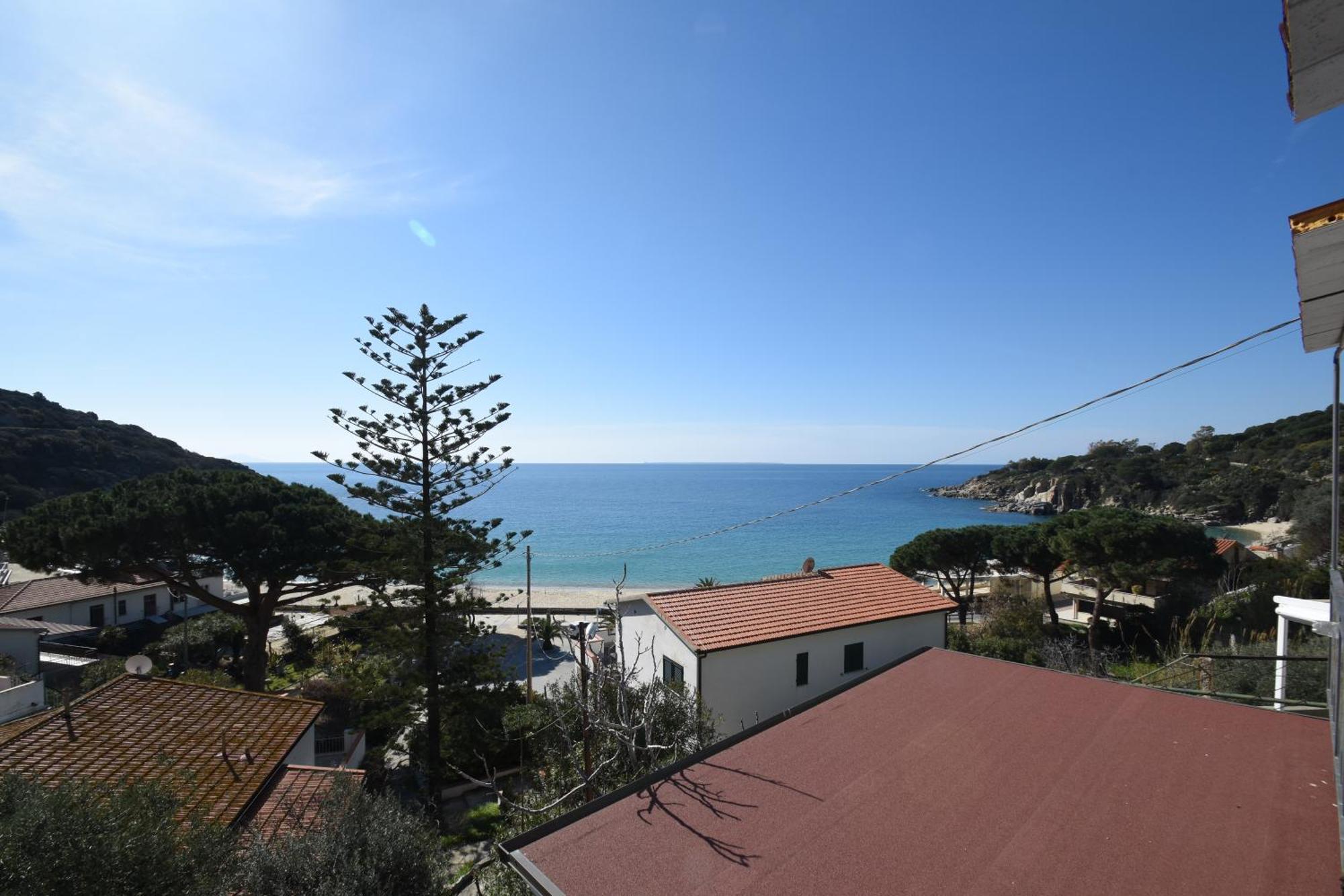 Appartamenti Cavoli - Vista Mare Con Terrazze, Clima E Posti Auto Spiaggia di Cavoli Eksteriør billede