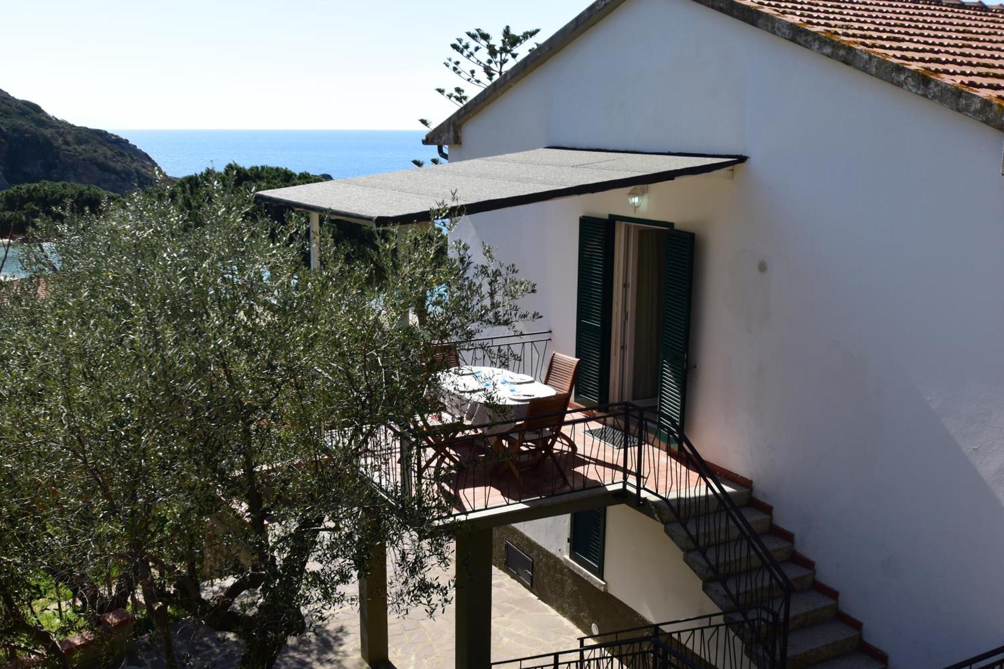 Appartamenti Cavoli - Vista Mare Con Terrazze, Clima E Posti Auto Spiaggia di Cavoli Eksteriør billede